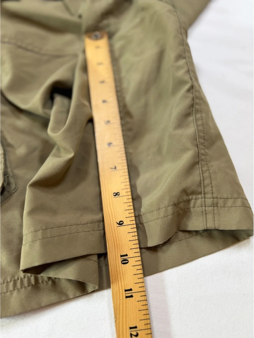 Magellan Outdoors khaki cargo shorts